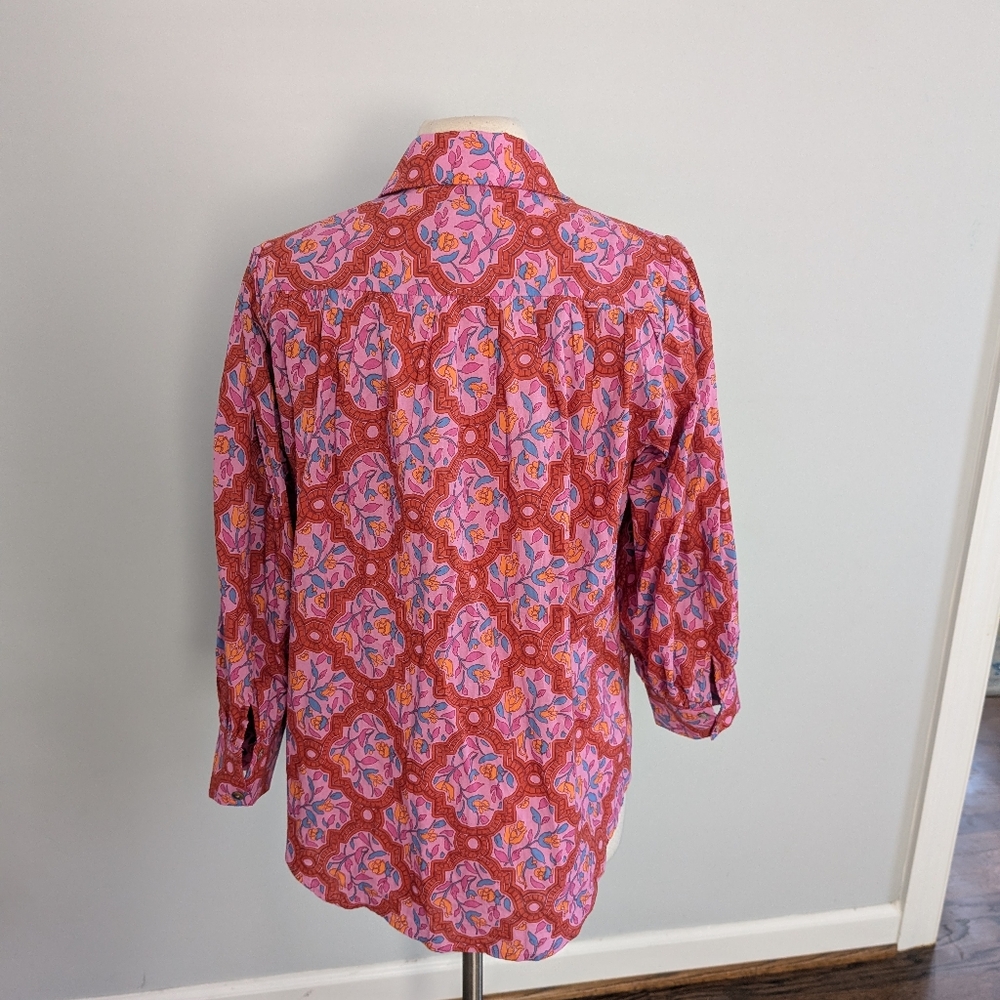 NWOT Avara Women’s Pink, Blue, Red Patterned Button-Down Blouse Shirt Sz M - Picture 3 of 10